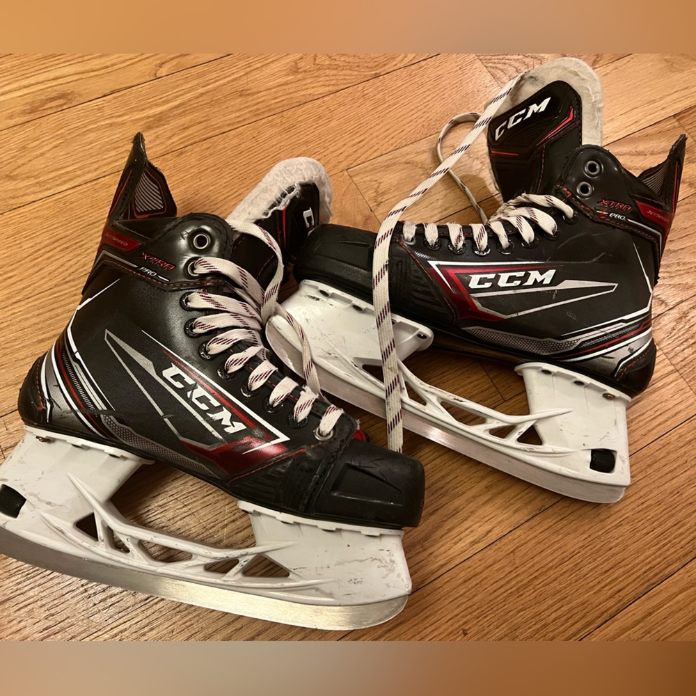 CCM hockey skates size 6